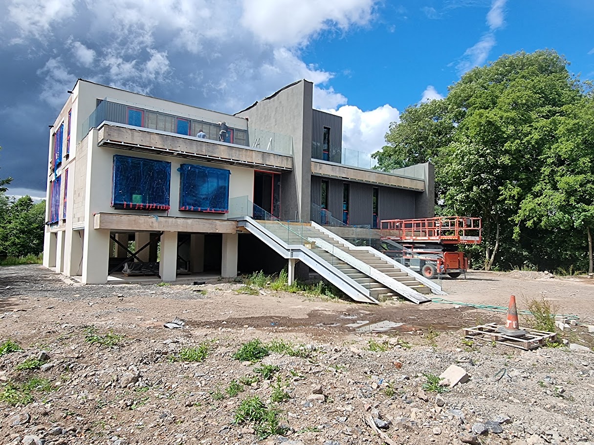 A riverside terrace project in Chester — further view of the completed installation