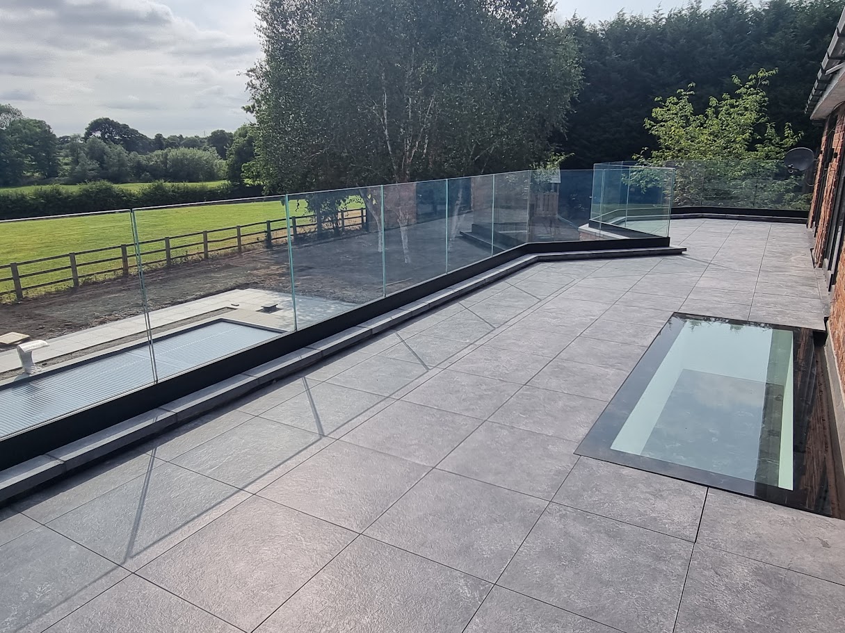 A frameless roof terrace and balcony in Lower Peover — further view of the completed installation