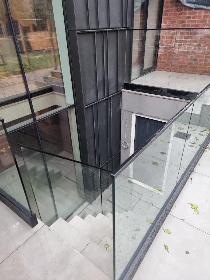 Channel Glass Balustrade Systems installed by Manchester Balustrades — photo 2