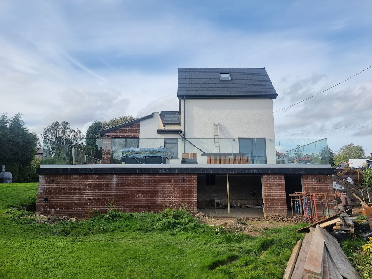 A glass garden terrace in Glossop — further view of the completed installation