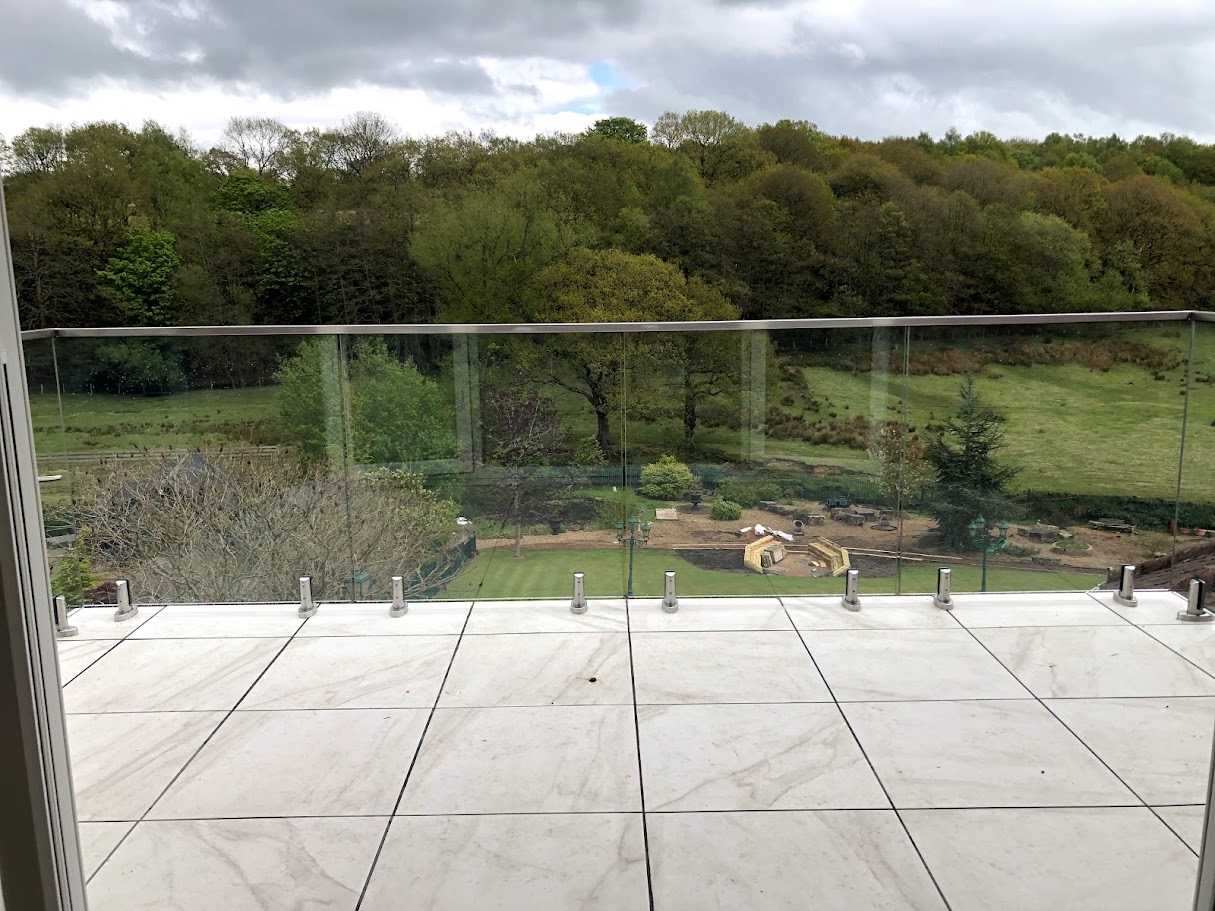 Spigot Glass Balustrade Systems installed by Manchester Balustrades — photo 3