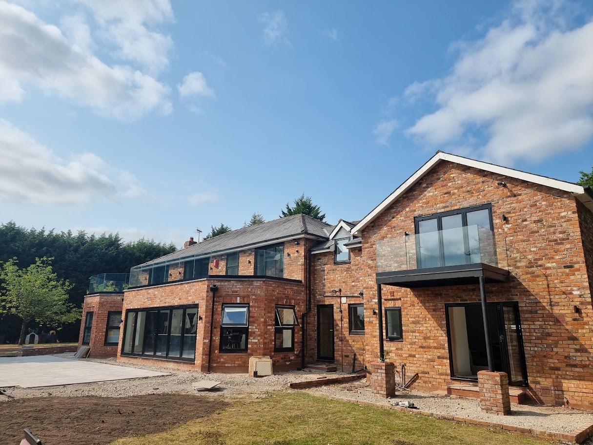 A frameless roof terrace and balcony in Lower Peover — further view of the completed installation