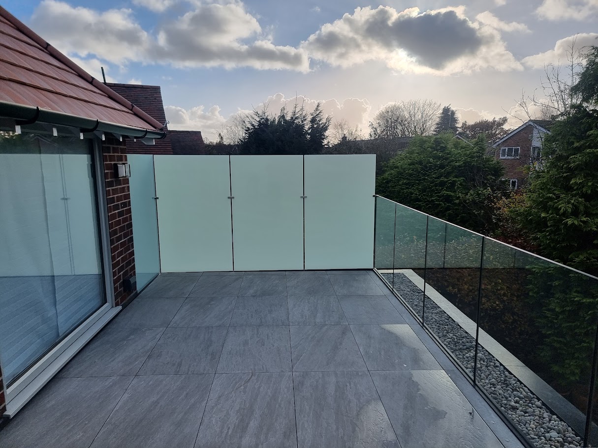 A frameless glass roof terrace in Wilmslow — further view of the completed installation